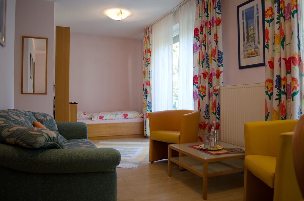 Bed and Breakfast Haus Helvetia Bad Orb Pokoj fotografie